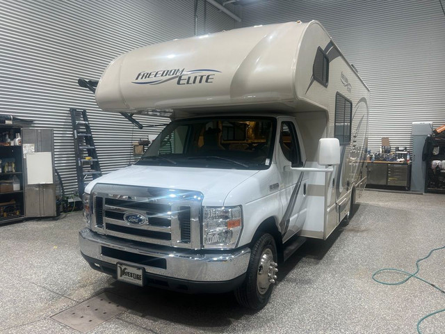  2019 Thor Motor Coach Freedom Elite 23H classe C 24 pieds, bas  in RVs & Motorhomes in Laval / North Shore - Image 2