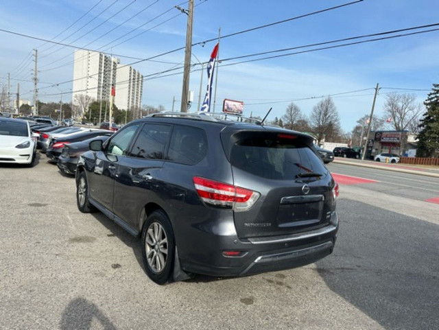2014 Nissan Pathfinder 4WD 4dr Hybrid in Cars & Trucks in City of Toronto - Image 3