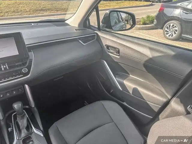 2023 Toyota Corolla Cross LE | AWD | CARPLAY | BACKUP CAM dans Autos et camions dans Kitchener / Waterloo - Image 31