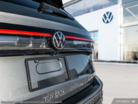 This Volkswagen Taos delivers a Intercooled Turbo Regular Unleaded I-4 1.5 L/91 engine powering this... (image 8)