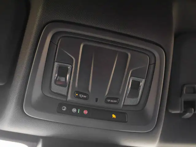 2025 GMC Sierra 3500HD Pro dans Autos et camions dans Comté de Strathcona - Image 27