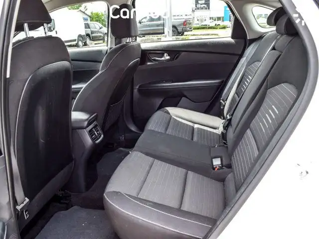 2020 Kia Forte5 EX Blind Spot Heated Front Seats Bluetooth in Cars & Trucks in Mississauga / Peel Region - Image 34