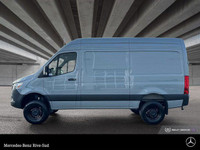 Mercedes-Benz Rive-Sud, la destination Mercedes-Benz par excellence. Bienvenue en première classe. D... (image 1)