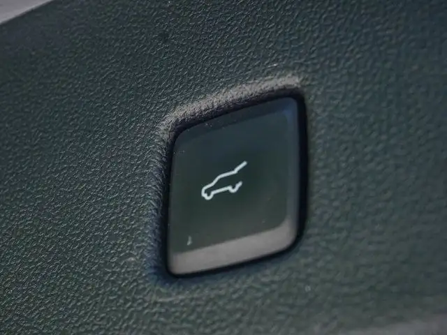 2022 Ford Escape SEL- Pano Roof - Heated Seats - AWD in Cars & Trucks in Barrie - Image 9