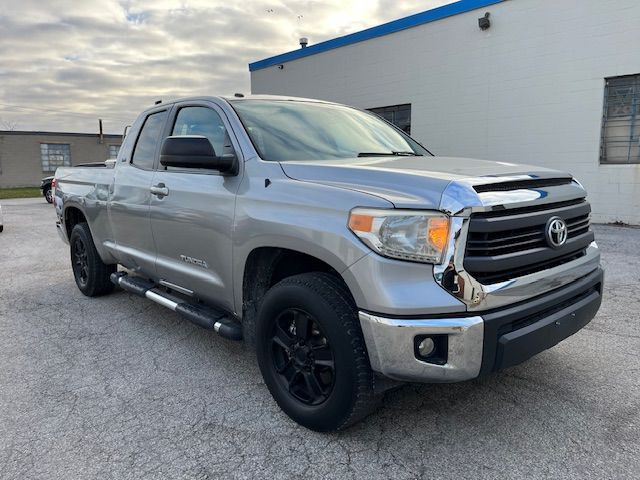 2014 Toyota Tundra SR 4WD DOUBLE CAB 4.6L  in Cars & Trucks in City of Toronto - Image 2