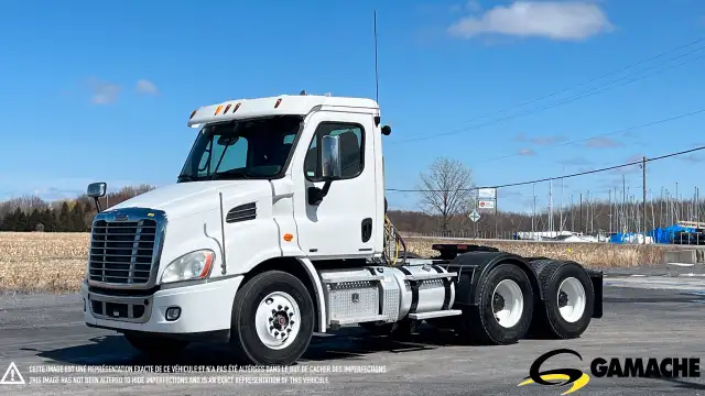 2011 FREIGHTLINER CASCADIA CA113DC DAY CAB in Heavy Trucks in Chilliwack - Image 4