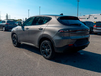 Wow! À voir! / Come see it! TRÈS BIEN ÉQUIPÉ / VERY WELL EQUIPPED. Version GT Blacktop AWD avec Mote... (image 4)