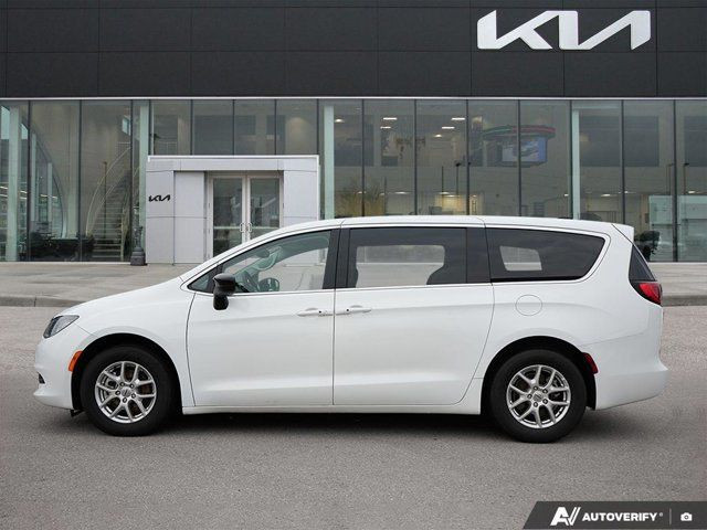2024 Chrysler Voyager LX | Bucket Seats | Remote Start in Cars & Trucks in Guelph - Image 2