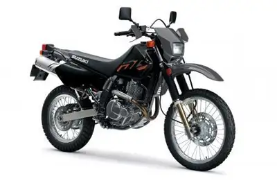 Displacement: 644cc Bore and Stroke: 100.0mm x 82.0mm Compression Ratio: 9.5 : 1 Fuel System: Carbur...