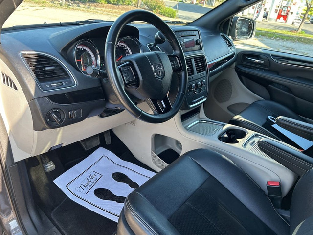  2018 Dodge Grand Caravan Premium Plus | Leather | Bluetooth in Cars & Trucks in St. Catharines - Image 3