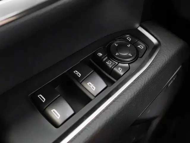 2025 GMC Sierra 3500HD Denali dans Autos et camions dans Comté de Strathcona - Image 18