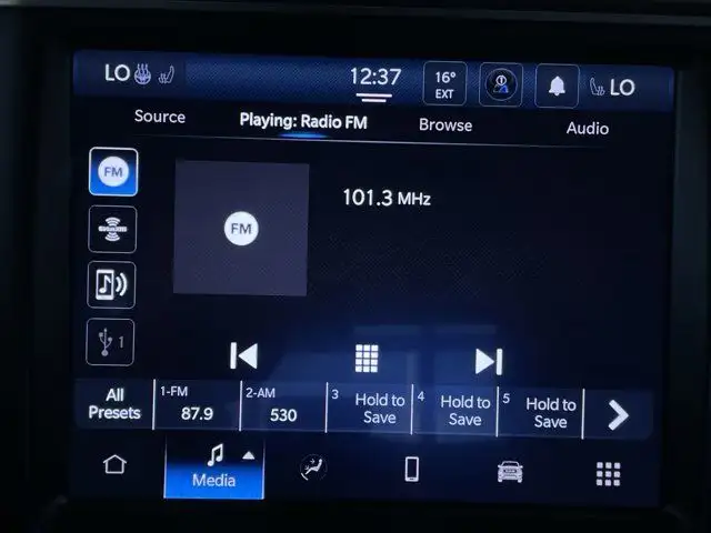 2023 Ram 1500 Classic Express | 4X4 | Backup Camera in Cars & Trucks in Prince George - Image 33