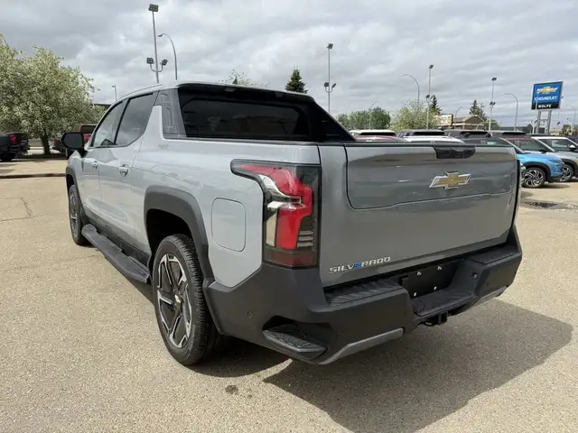 2025 Chevrolet Silverado EV Extended Range LT in Cars & Trucks in Edmonton - Image 7
