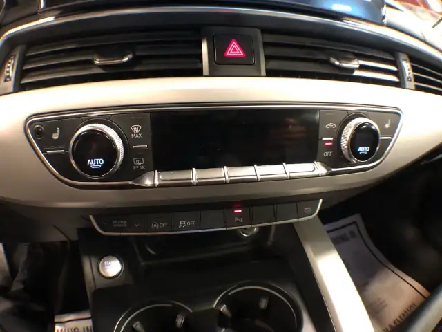 2020 Audi A4 KOMFORT AWD LEATHER SUNROOF B/SPOT CARPLAY CAMERA in Cars & Trucks in City of Toronto - Image 22
