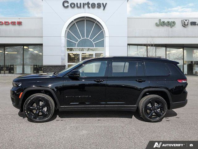 2025 Jeep Grand Cherokee L Altitude in Cars & Trucks in Calgary - Image 2
