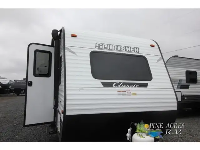 2023 KZ Sportsmen Classic 180BH in Travel Trailers & Campers in Truro - Image 22