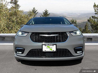 This 2022 Chrysler Pacifica Touring L boasts a powerful 3.6L Pentastar VVT V6 engine paired with a s... (image 8)