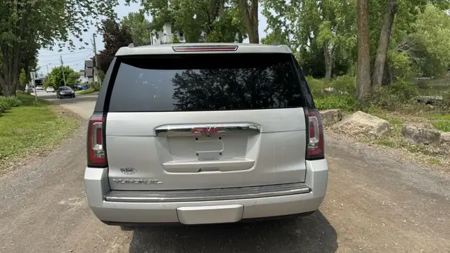 2019 GMC Yukon XL Denali in Cars & Trucks in Laval / North Shore - Image 5
