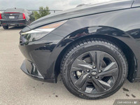 ==== 2023 Hyundai Elantra Preferred | Heated Seats | Apple CarPlay | Only 23,301 KM ==== Modern, eff... (image 8)