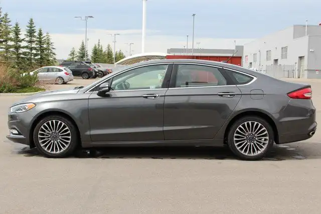 2017 Ford Fusion SE dans Autos et camions dans Calgary - Image 12