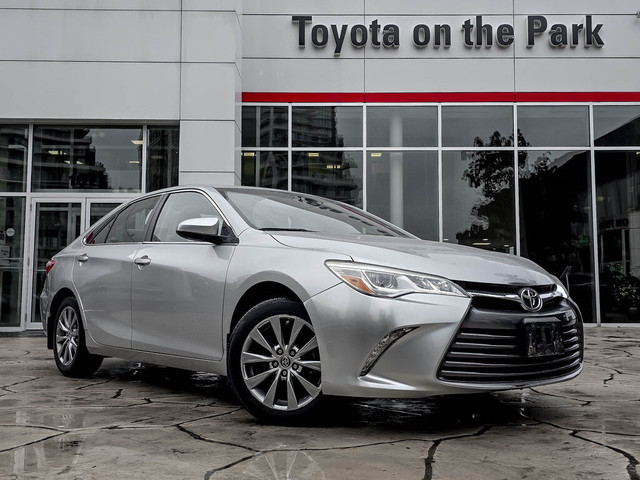 2015 Toyota Camry 4dr Sdn V6 Auto XLE in Cars & Trucks in City of Toronto - Image 2