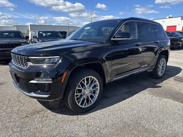 2025 Jeep Grand Cherokee Summit in Cars & Trucks in Mississauga / Peel Region