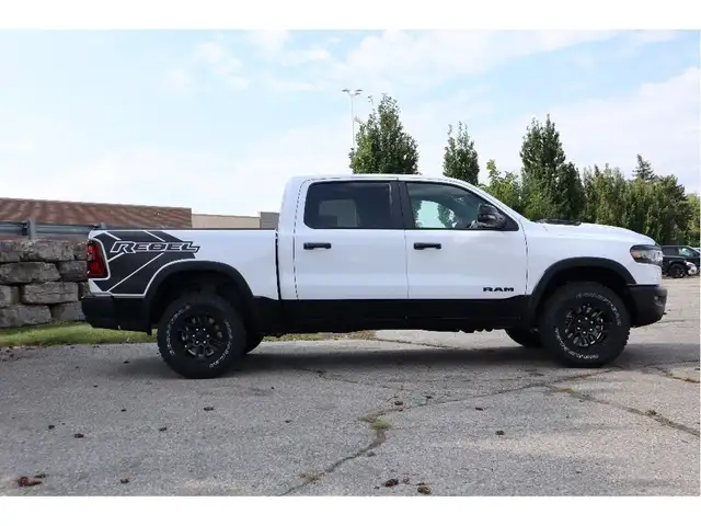 2025 Ram 1500 Rebel 4x4 Crew Cab 5'7 Box | DEMO DEAL in Cars & Trucks in Kitchener / Waterloo - Image 5