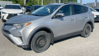 Le Toyota RAV4 LE 2016 est un VUS compact polyvalent, pratique et fiable. Avec un design moderne, un... (image 6)