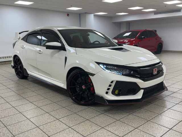 2017 Honda Civic Type R in Cars & Trucks in Calgary