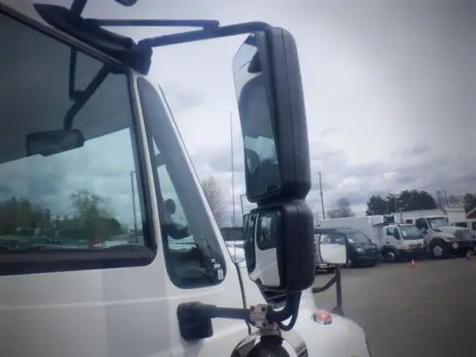 2016 International 7400 Diesel Dump Truck With Air Brakes in Heavy Trucks in Winnipeg - Image 19