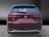 Le Mazda CX-90 MHEV Signature 2024 représente le summum du luxe et de la performance dans la gamme d... (image 5)