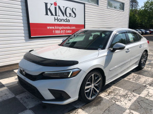2024 Honda Civic Touring - power seats, hands free, reverse camera