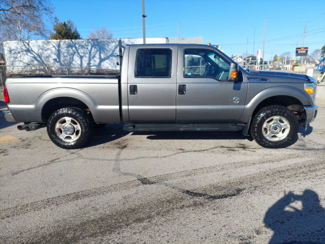 2012 Ford F-250 4WD Crew Cab 172" XLT in Cars & Trucks in Oshawa / Durham Region - Image 2