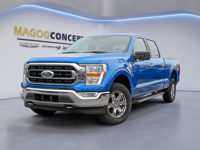  2021 Ford F-150 XLT 4WD SuperCrew 6.5' Box in Cars & Trucks in Sherbrooke