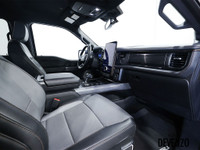 PDSF 97,625$, 2023 Ford F-150 4WD Lightning Lariat 100% Electric, Azure Grey Metallic Tri-Coat on Gr... (image 6)