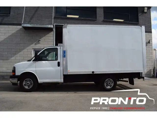 2018 GMC Savana 3500 ** CUBE 12 Feet ** V6 4.3L ** Warranty **62936593753475123