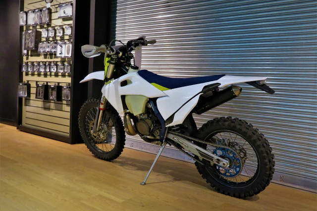 2021 Husqvarna TE 300 in Dirt Bikes & Motocross in Shawinigan - Image 2