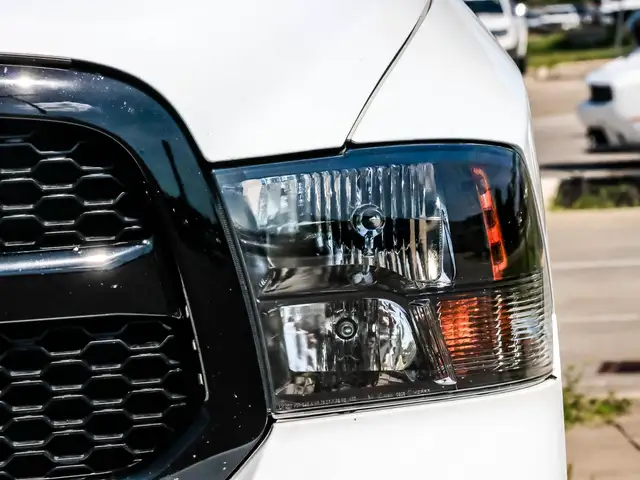 2023 RAM 1500 Classic Tradesman HEMI 5.7L V8 | Night Edition... dans Autos et camions dans London - Image 14