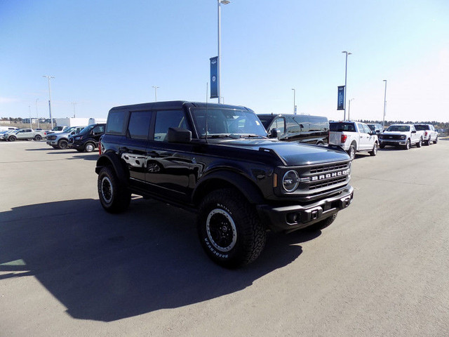 2022 Ford Bronco 4-Door Black Diamond Advanced 4x4 in Cars & Trucks in Calgary - Image 3
