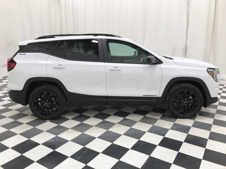  2022 GMC Terrain SLE