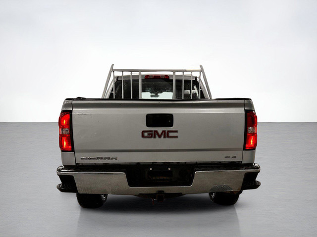 2018 GMC Sierra 1500 SLE 5.3L | Max Trailering Package | CarPlay in Cars & Trucks in Calgary - Image 4