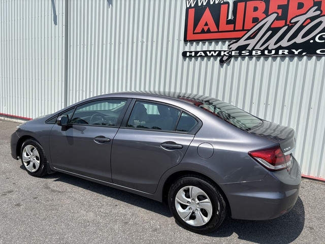 2015 Honda Civic LX LX Sedan CVT in Cars & Trucks in Ottawa - Image 3