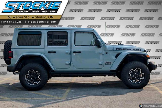 2023 Jeep Wrangler Rubicon Body–colour Freedom Top 3–piece mo... in Cars & Trucks in Kitchener / Waterloo - Image 2