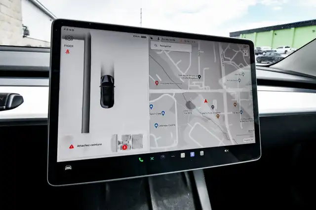 2023 Tesla Model 3 Base • FAST CHARGING • NAV • 360 CAM • SUNROO in Cars & Trucks in Kingston - Image 19