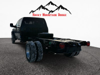 CUSTOMER CANCELLATION! VERY RARE 5500 CREW CAB CAB CHASSIS WITH LIMITED OPTIONS PACKAGE, PREMIUM LEA... (image 2)