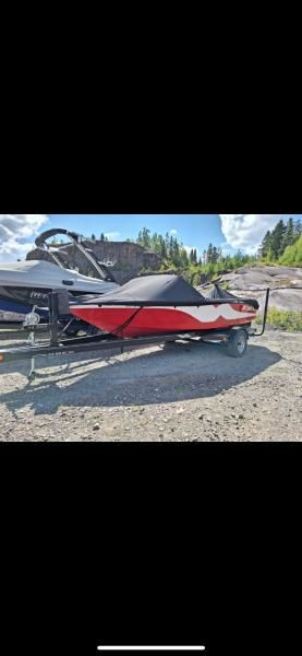 2001 Correct Craft SKI NAUTIQUE 19' 320HP in Powerboats & Motorboats in Laval / North Shore - Image 2