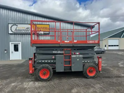 4x4 Plateforme extensible Moteur Kubota Gaz et Propane Élévation 41' Largeur 88'' Pattes Stabilisatr...
