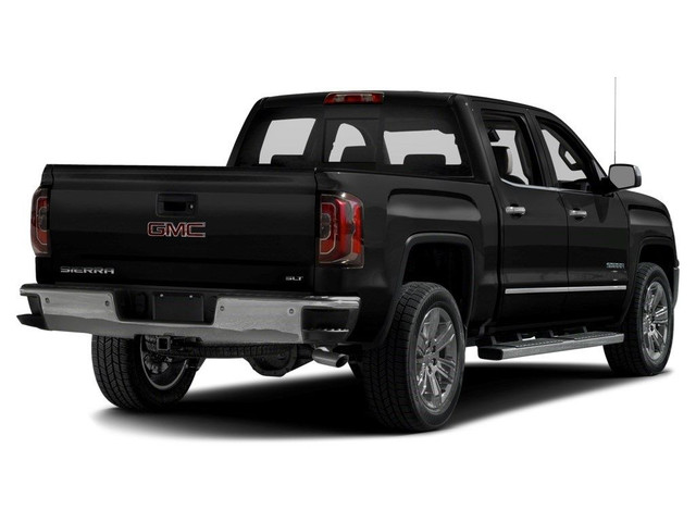 2017 GMC Sierra 1500 4WD Crew Cab 143.5" SLT in Cars & Trucks in Markham / York Region - Image 2