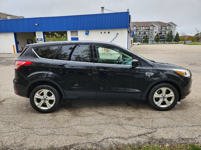 2015 Ford Escape SE 4 CYLINDER WITH BACKUP CAMERA!! in Cars & Trucks in Winnipeg - Image 2