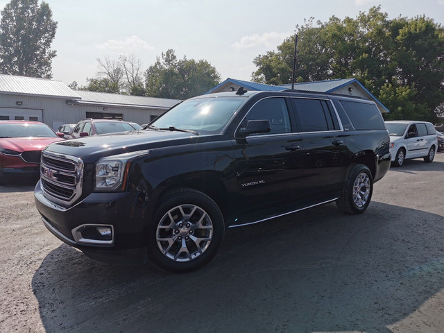 2020 GMC Yukon XL SLE in Cars & Trucks in Belleville